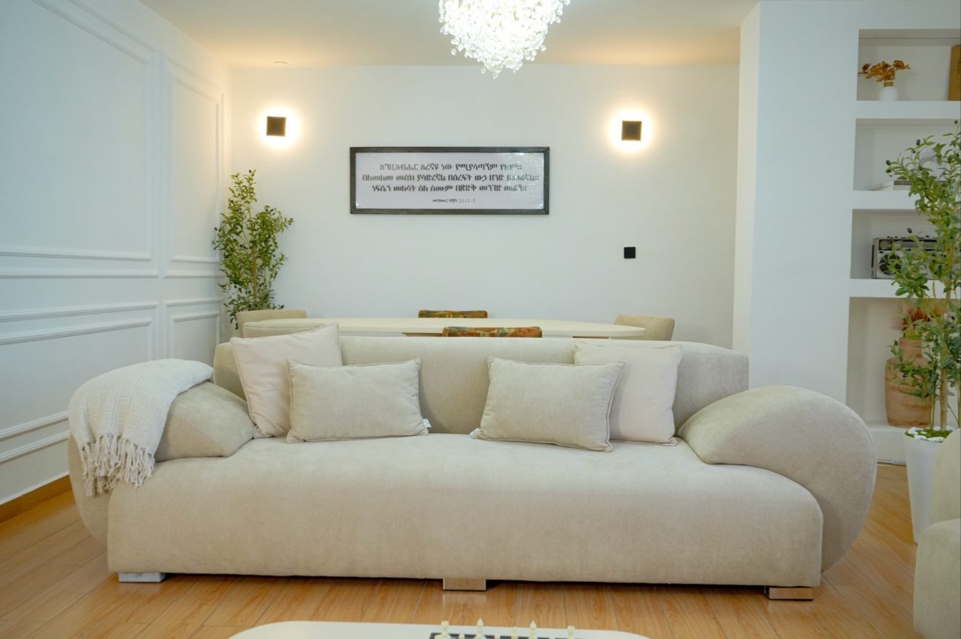 Sofas & Armchairs